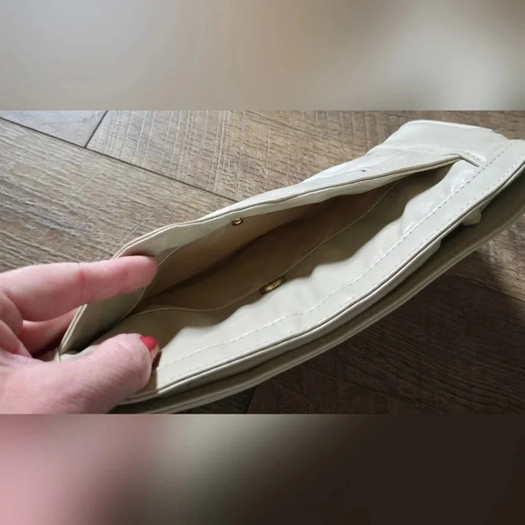 Vintage 1980s Beige Wristlet Clutch Handbag • Excellent Condition! - Picture 4 of 6
